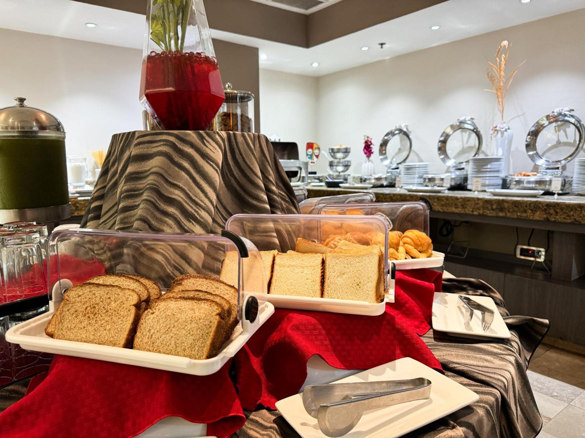 Courtyard By Marriott Villahermosa Tabasco Buitenkant foto